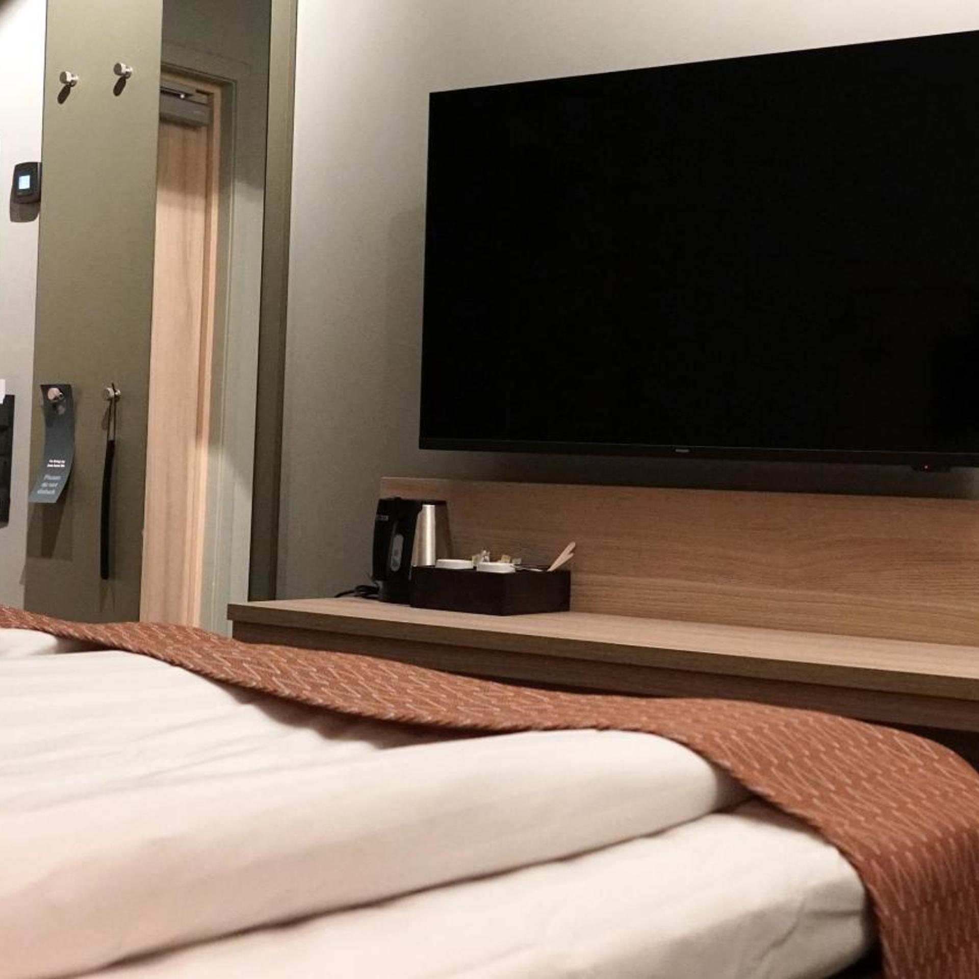 Compact, Double Bed, No Window
