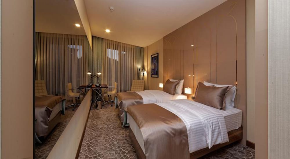 Inera Hotel 9/42