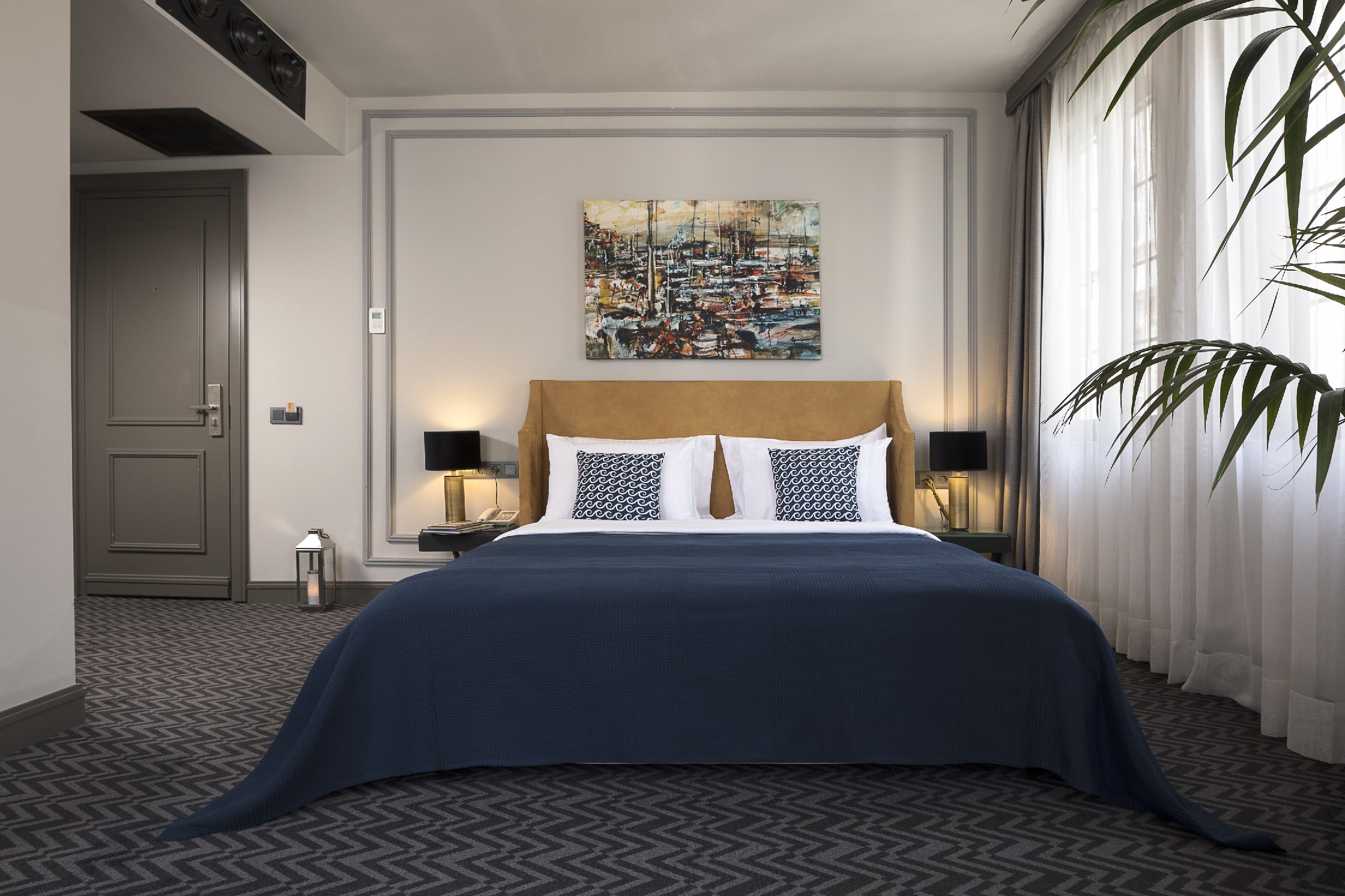 Deluxe, Double Bed