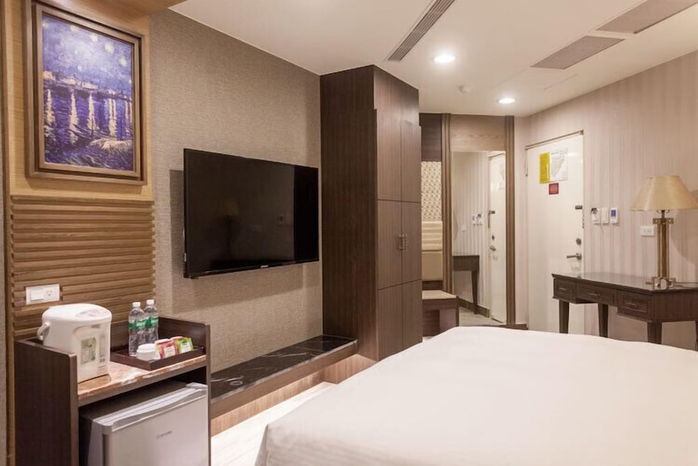 Maple Hotel 48/65