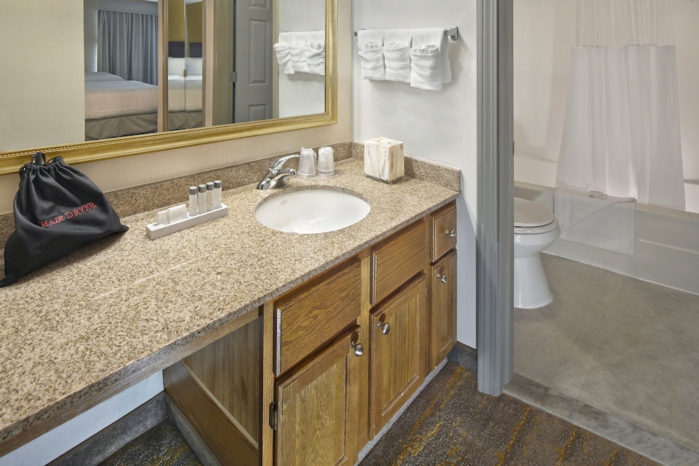 New Haven Village Suites 34/34