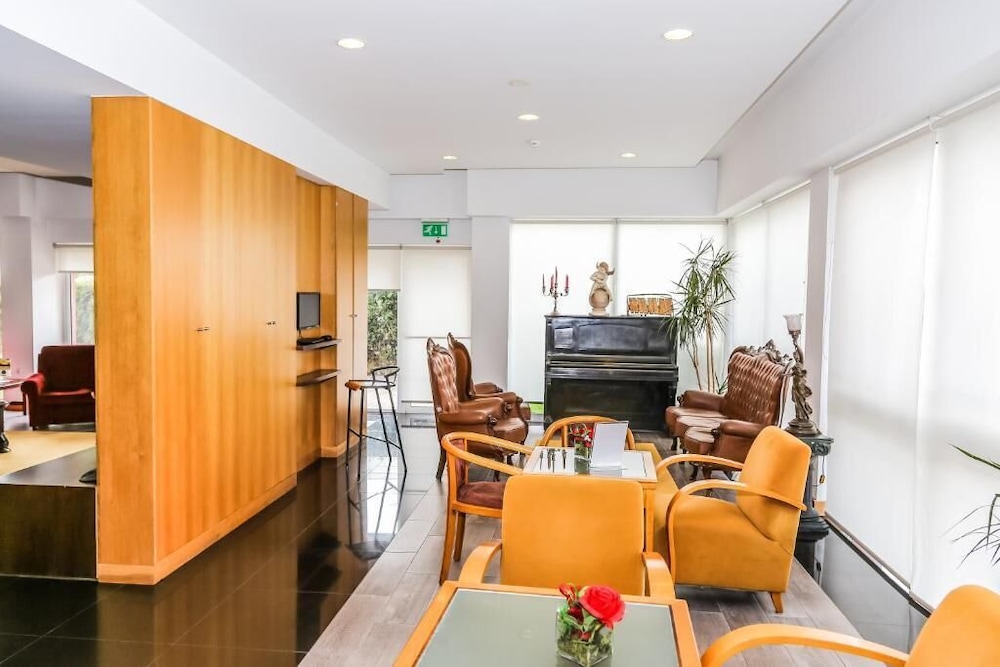 Columbano Hotel Residencial 30/50