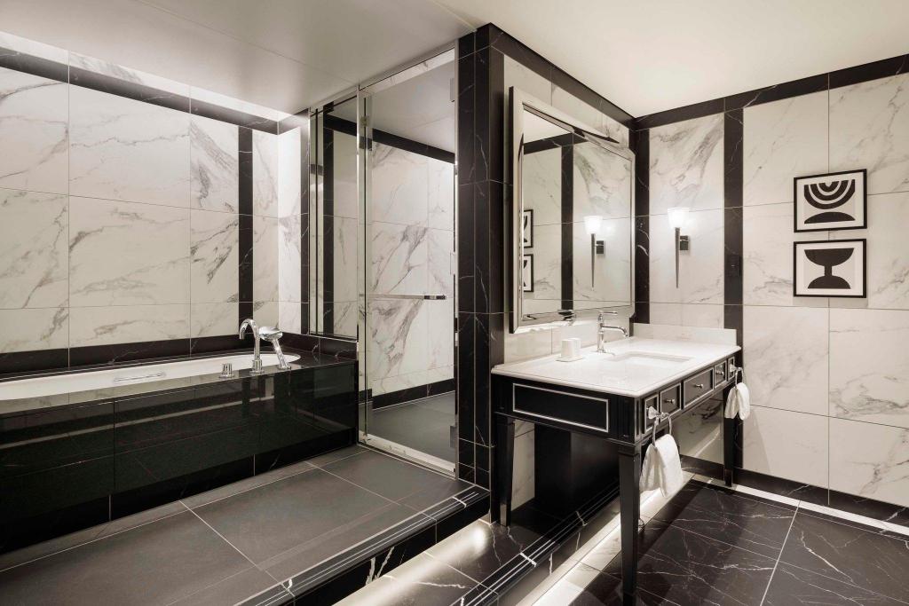 1 Bedroom, Brooklyn, Deluxe, Suite, King Bed, City View, Club Lounge Access, High Floor