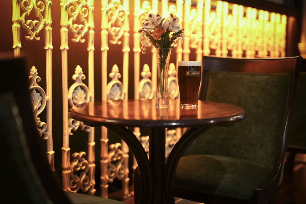 CLUB HOUSE HOTEL 39/54