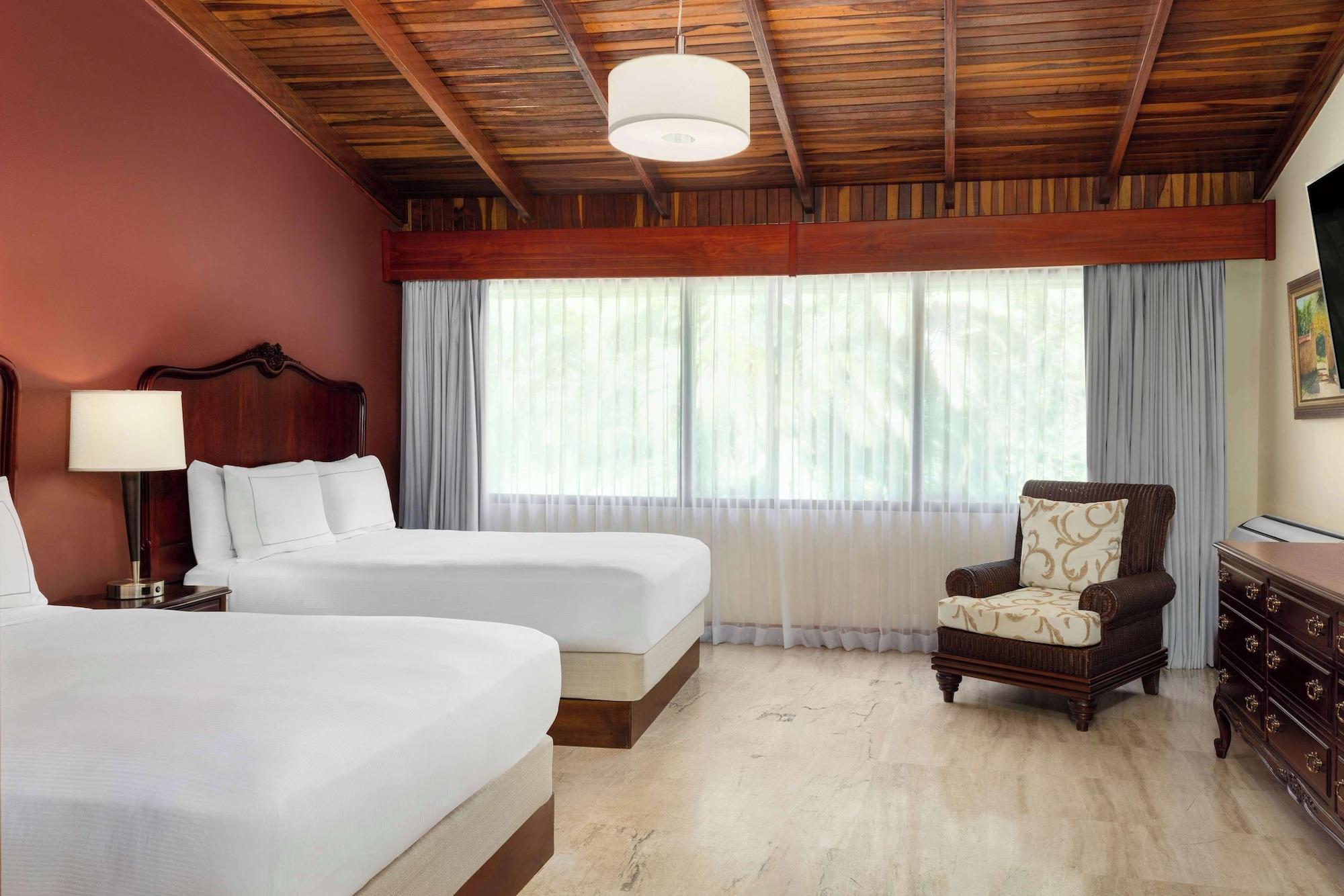 2 Bedrooms, Presidential, Suite, Sauna, Jetted Tub, Lounge Access