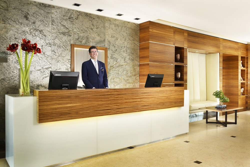 Lobby at City Style Hotel La Favorita, MANTOVA