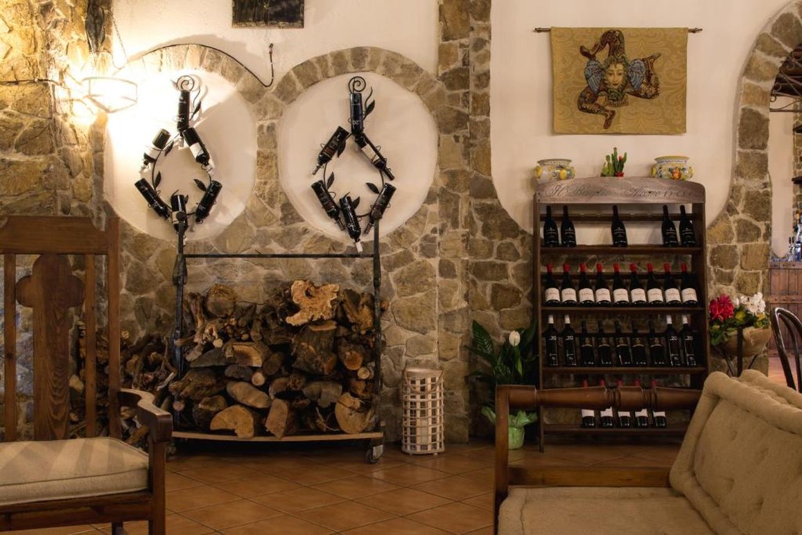 Lobby at Hotel Castello Di Giuliano, Montelepre