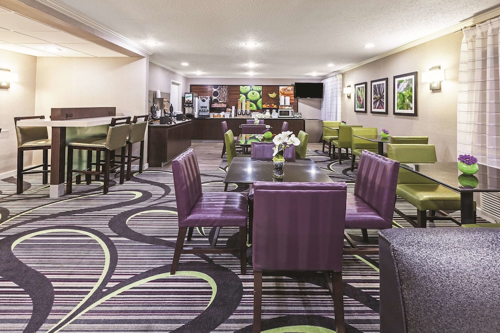 La Quinta Inn & Suites by Wyndham N Little Rock-McCain Mall 47/63