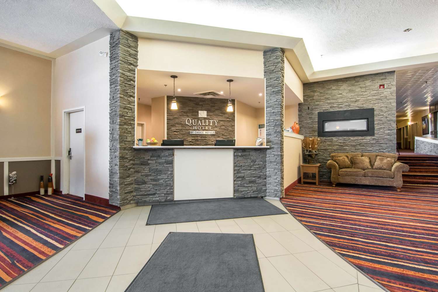 Quality Hotel Drumheller 4/40