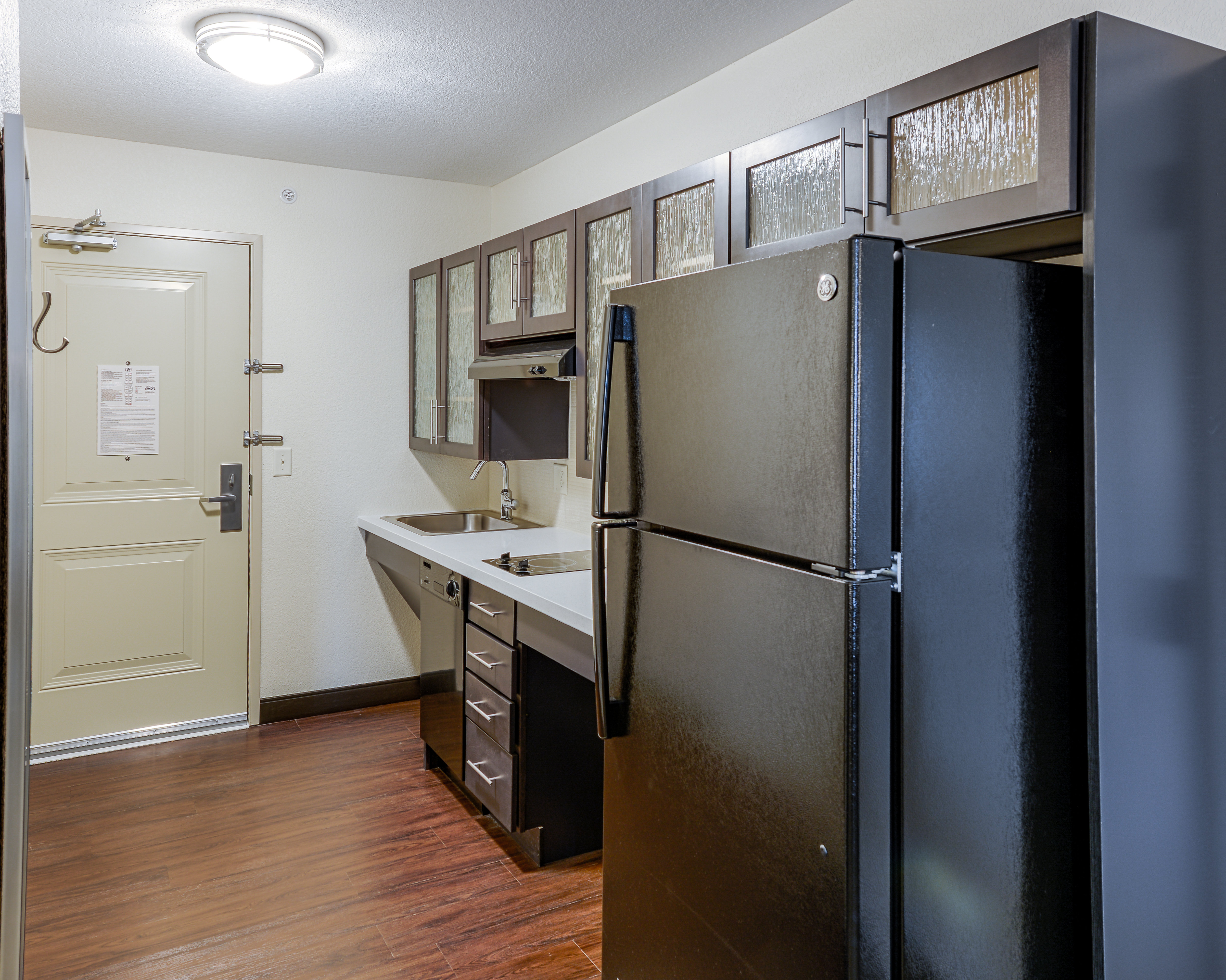 CANDLEWOOD SUITES LAKEVILLE I-35 6/32