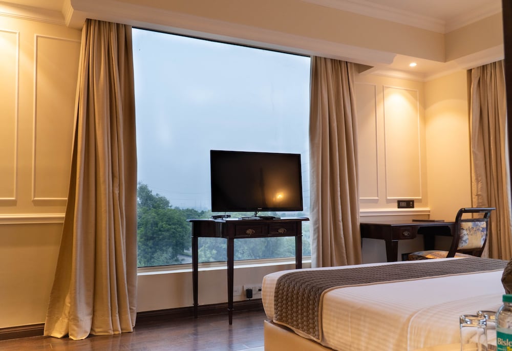 Golden Galaxy Hotels & Resorts 29/50