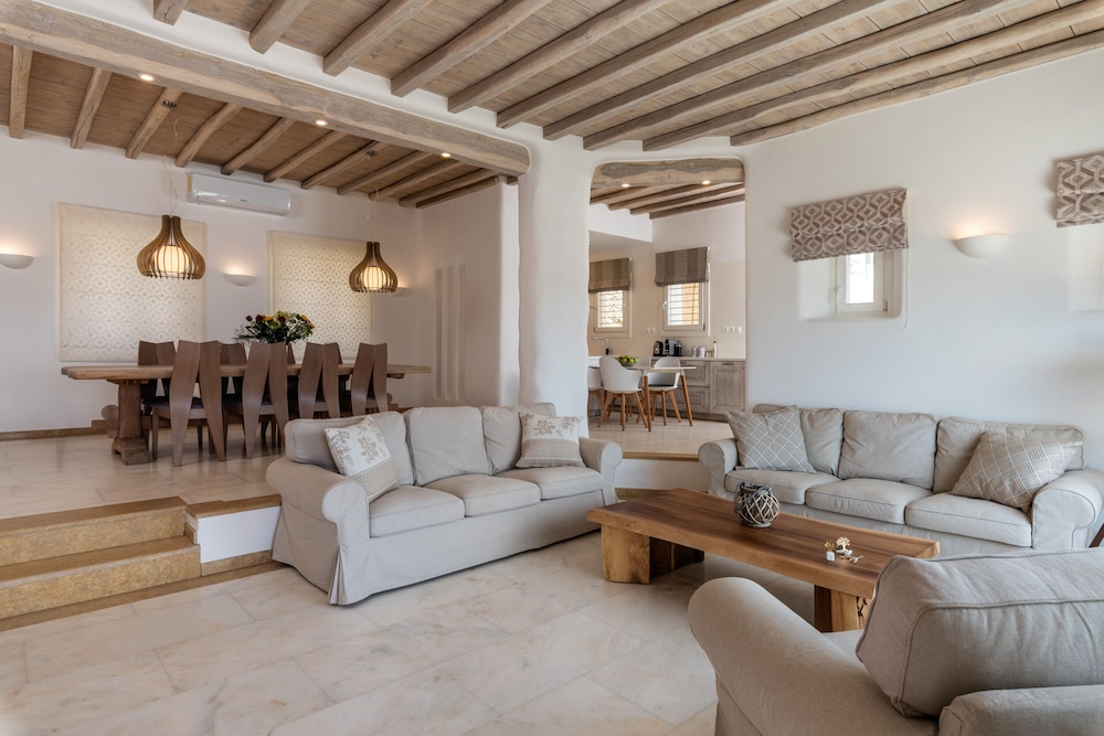 Mykonos Divino 22/50