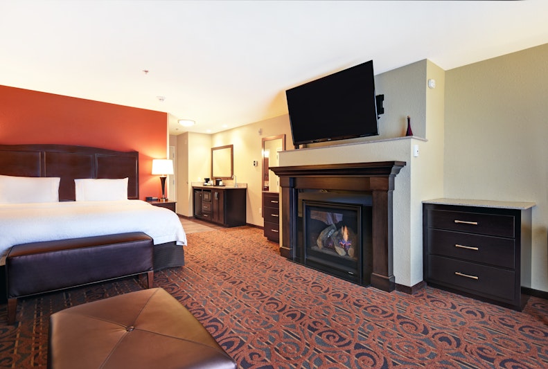 Hampton Inn and Suites Milwaukee Franklin 10/44