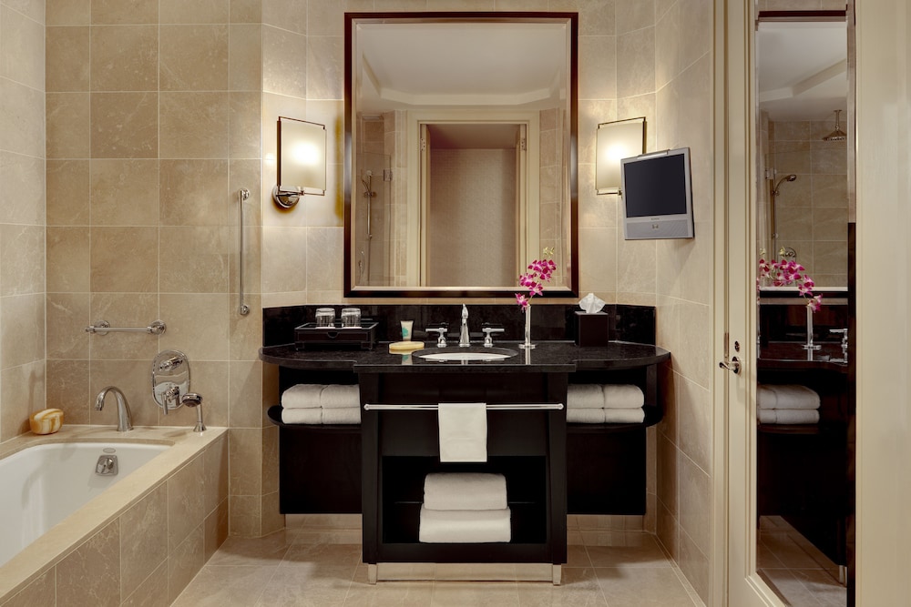 Mandarin Oriental New York 41/84