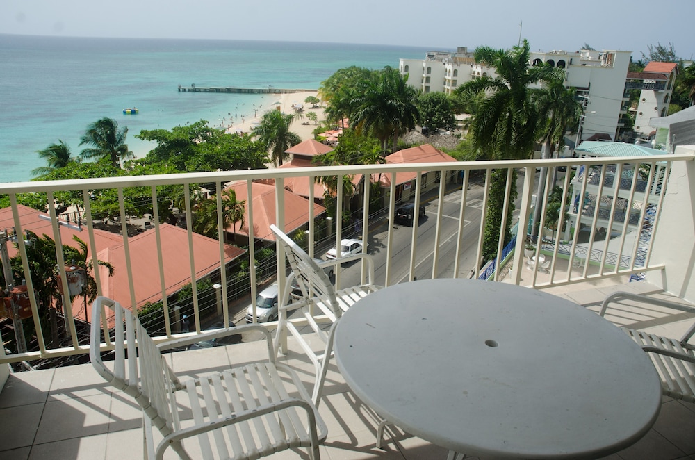 Skymiles Beach Suite 21/26