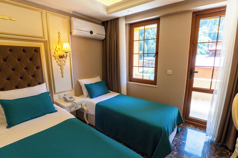 Flora Uzungol Resort Hotel 12/50