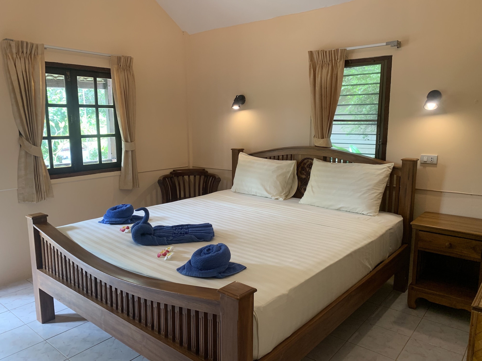GARDEN, DELUXE, BUNGALOW