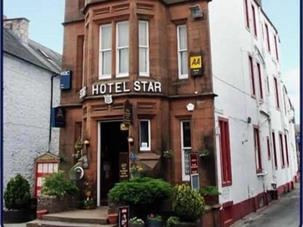 The Famous Star Hotel 2/18