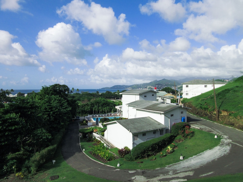 Siesta Hotel 63/75
