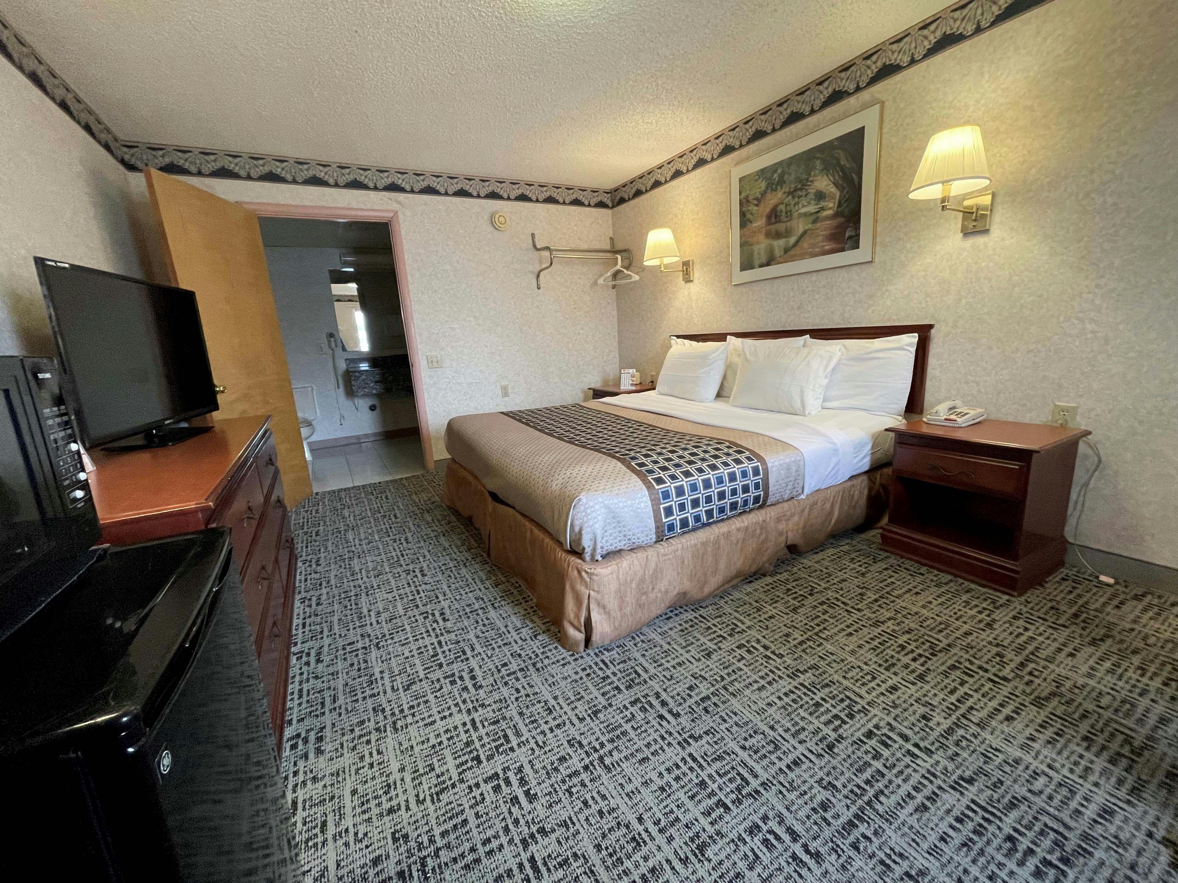 Red Carpet Inn Williamstown NJ 2/15