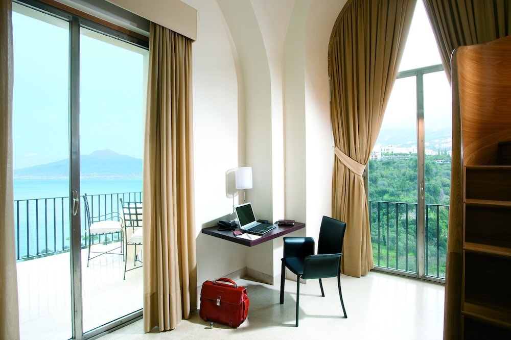 Grand Hotel Angiolieri 59/95