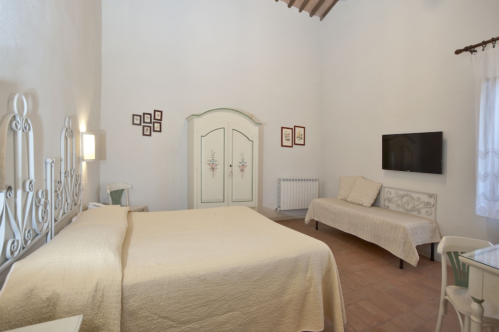 Fattoria Pieve a Salti 6/50