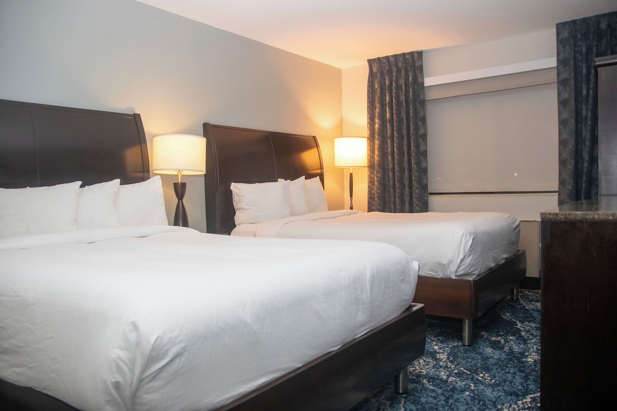 Renovated, Luxury, 2 Queen Beds, Smoking