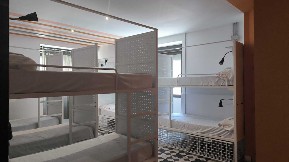 Feel Malaga Hostel 55/58