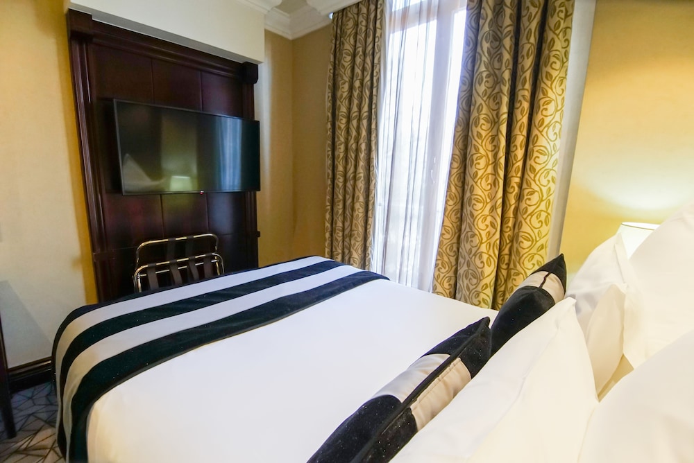 Hyde Park International Hotel 20/65