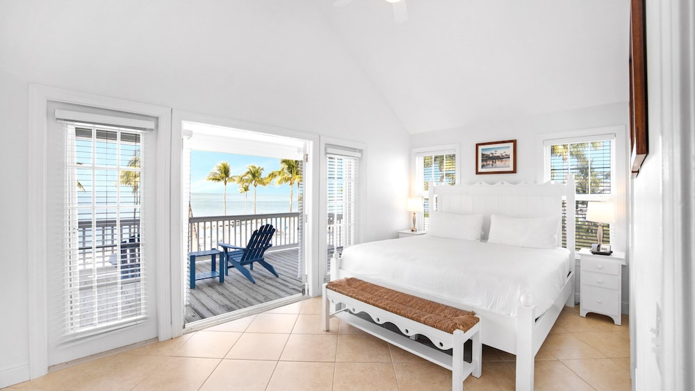 3 Bedrooms, Villa, Water View