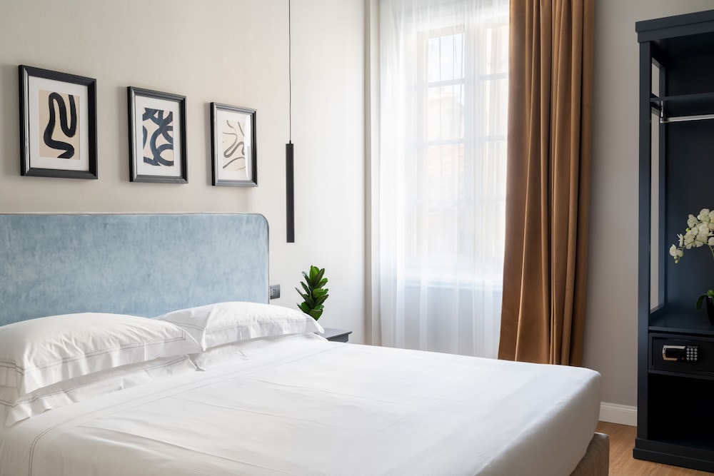 SUPERIOR, DOUBLE BED