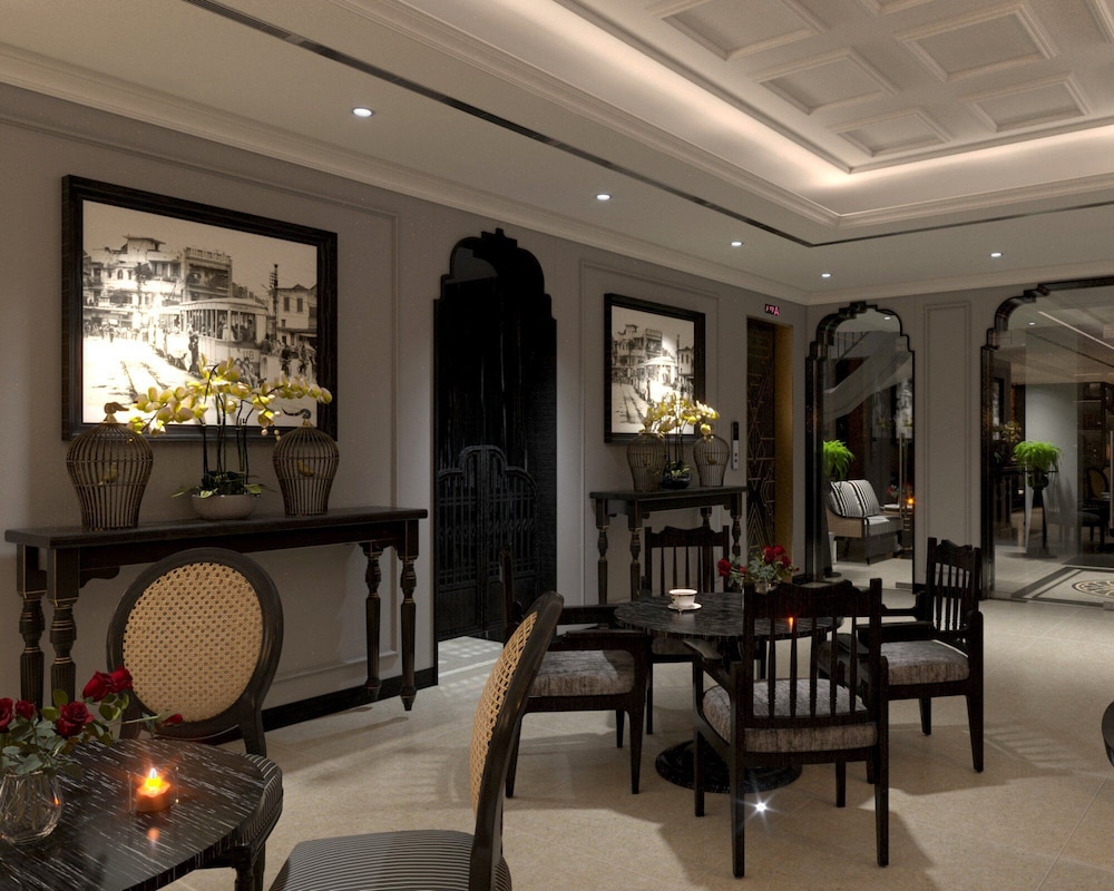 Aviary Hanoi Hotel and Travel 35/41