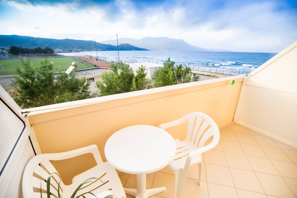 Galini Beach Hotel 30/50