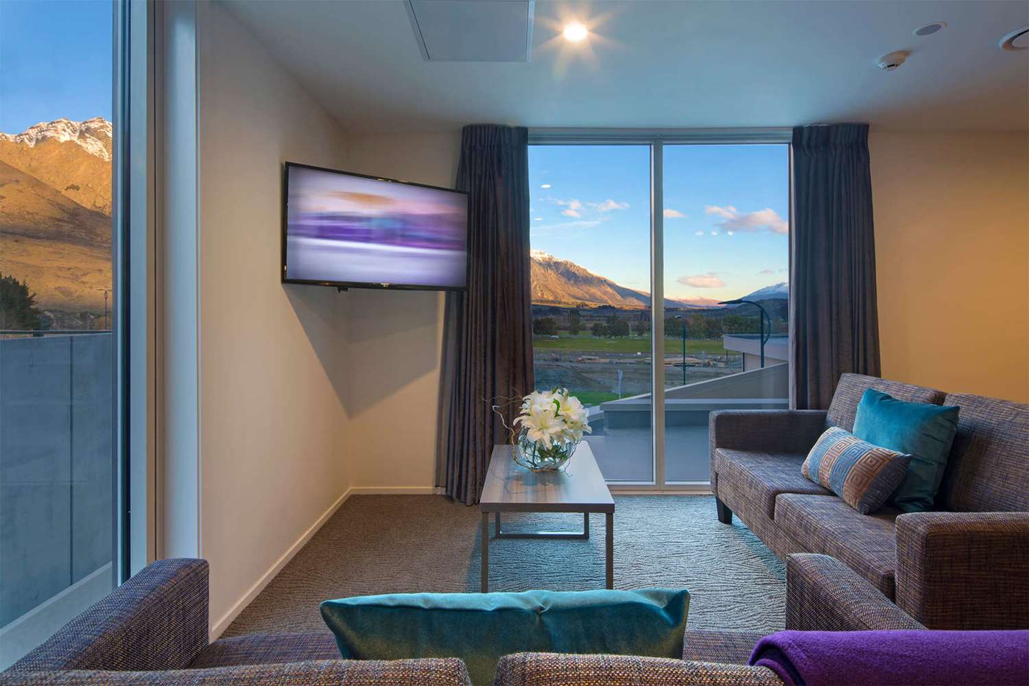 Ramada Suites by Wyndham Queenstown Remarkables Park 8/13