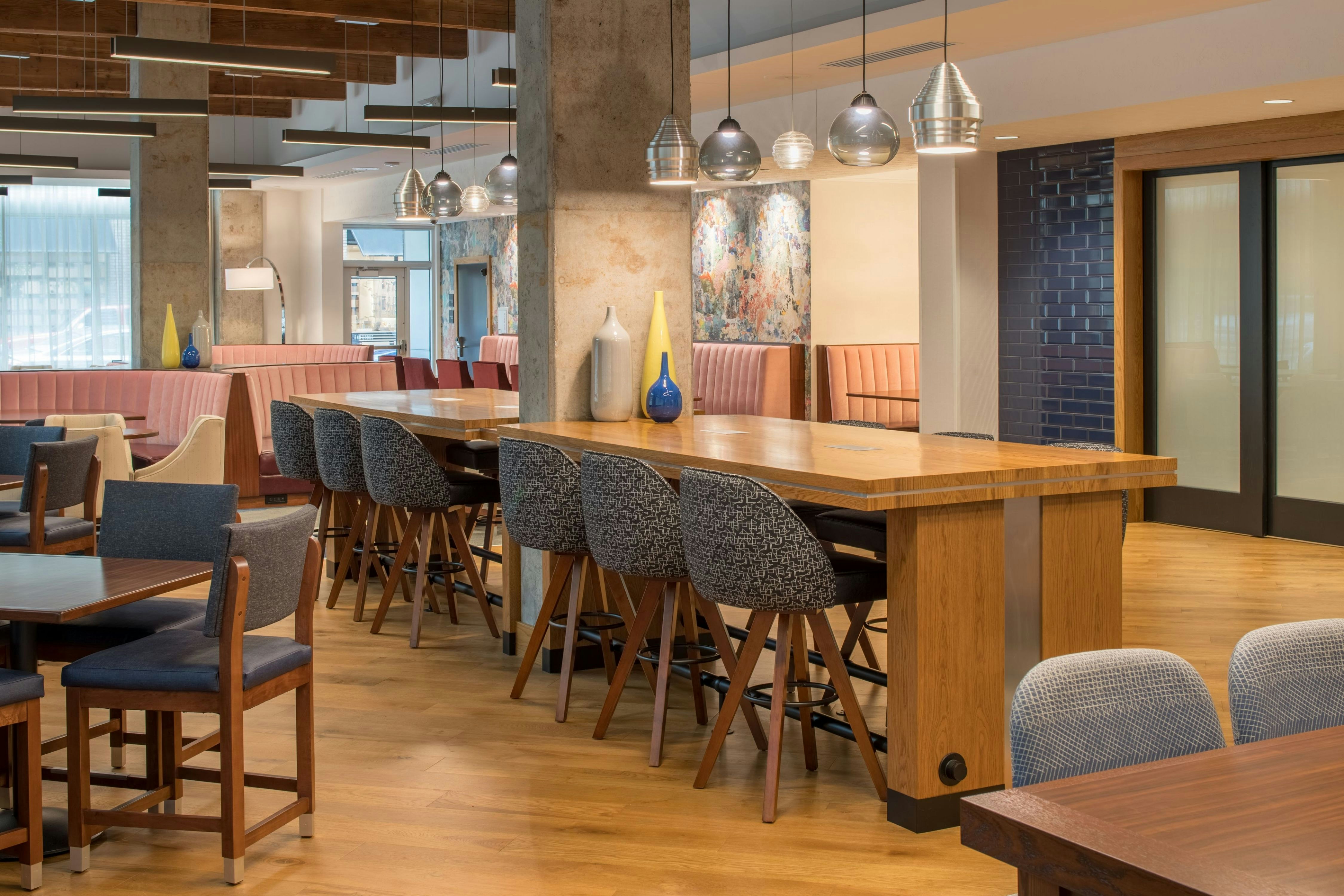 Hampton Inn and Suites by Hilton Portland-Pearl District 38/48