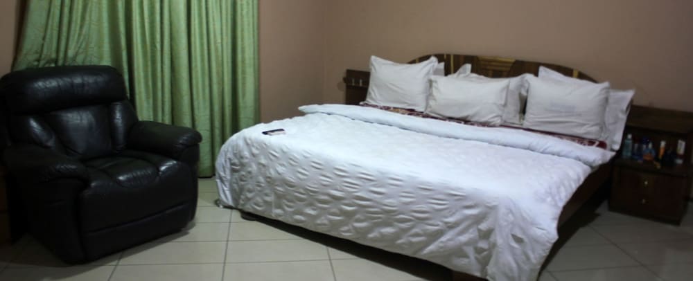 His Royal Vico Hotel 20/27