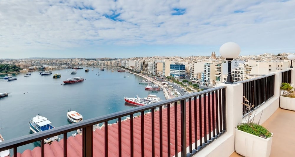 SLIEMA MARINA HOTEL 67/70