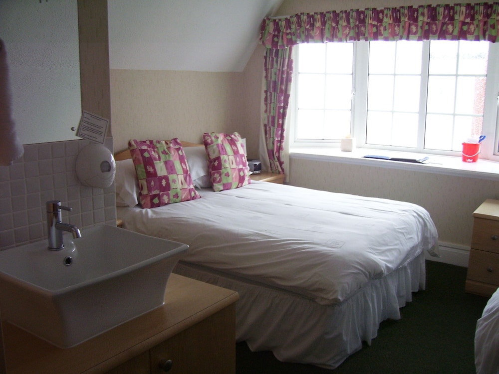 The Royal Bridlington 12/36