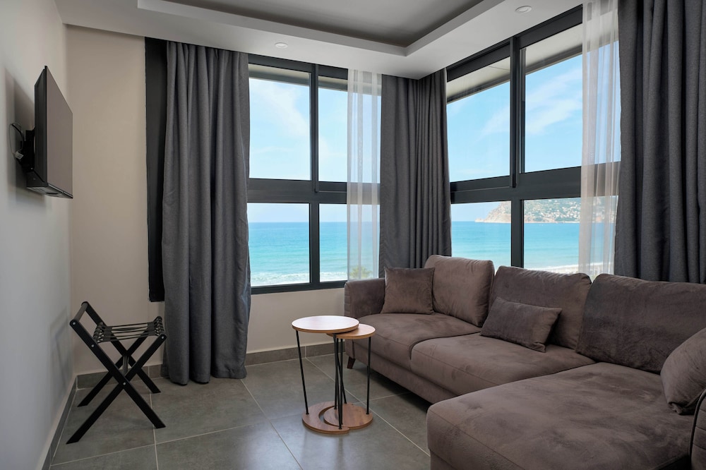 Krizantem Hotel 41/61