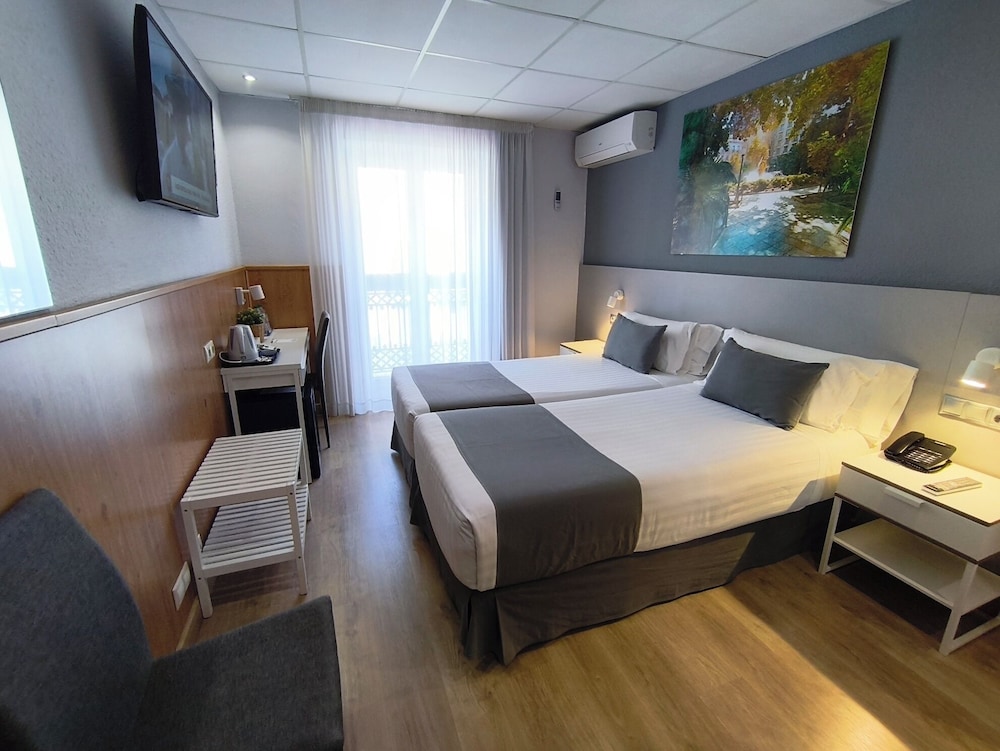 Hotel Mendez Nunez 17/49