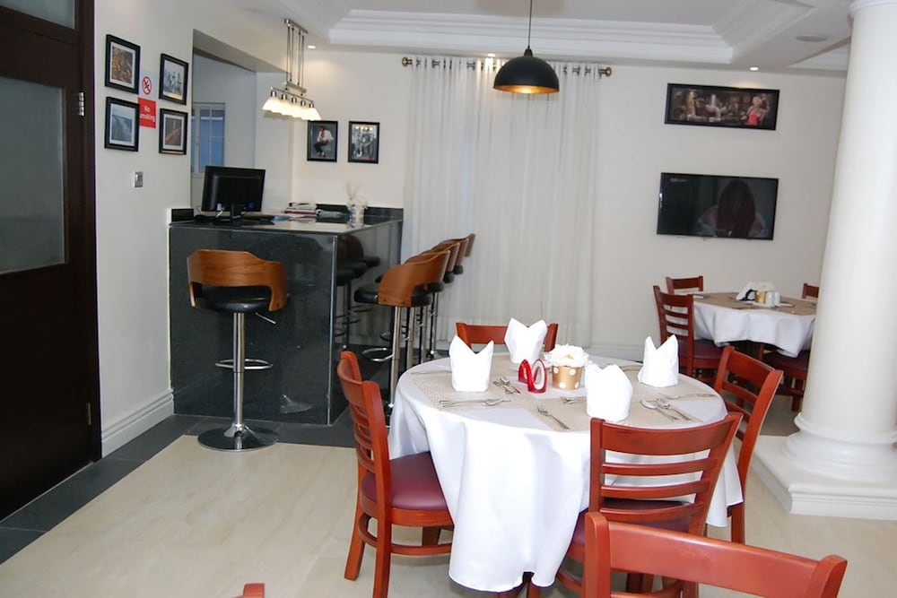 The Montrose Hotel Lekki 20/23