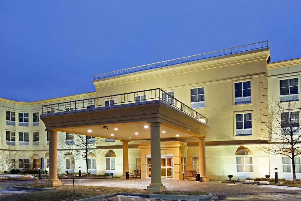 La Quinta Inn & Suites by Wyndham Bannockburn-Deerfield 1/56