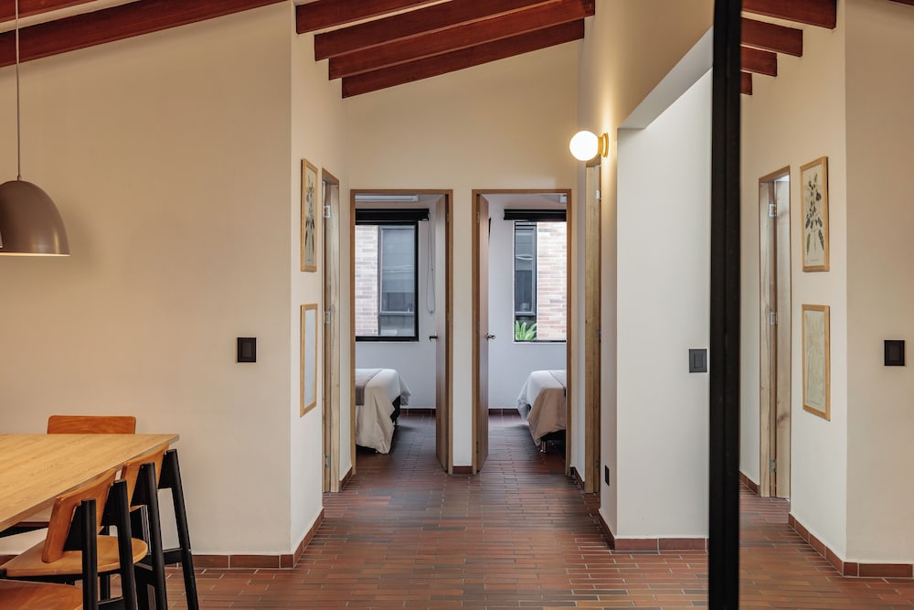 The Somos Flats Laureles 33/49