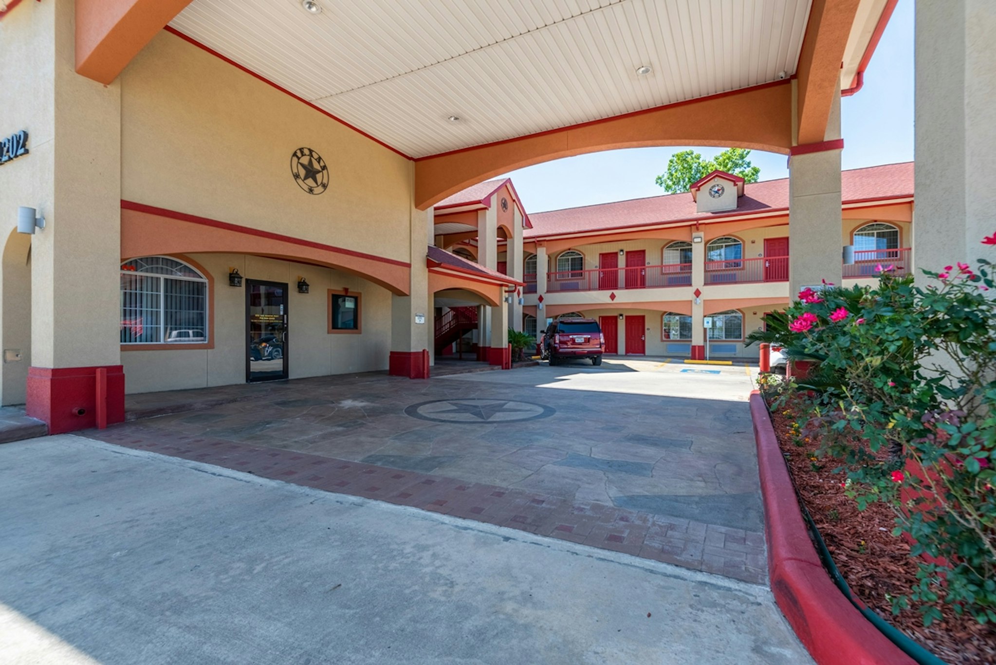 Scottish Inns & Suites IAH Airport Beltway8 19/24