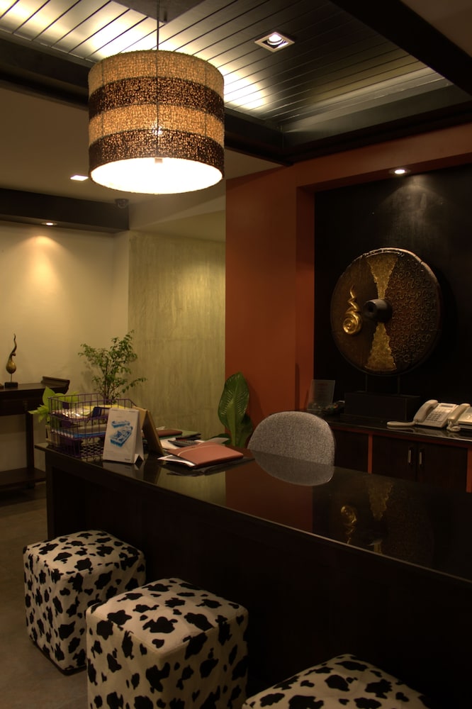Baan Bandalay Hotel 49/59