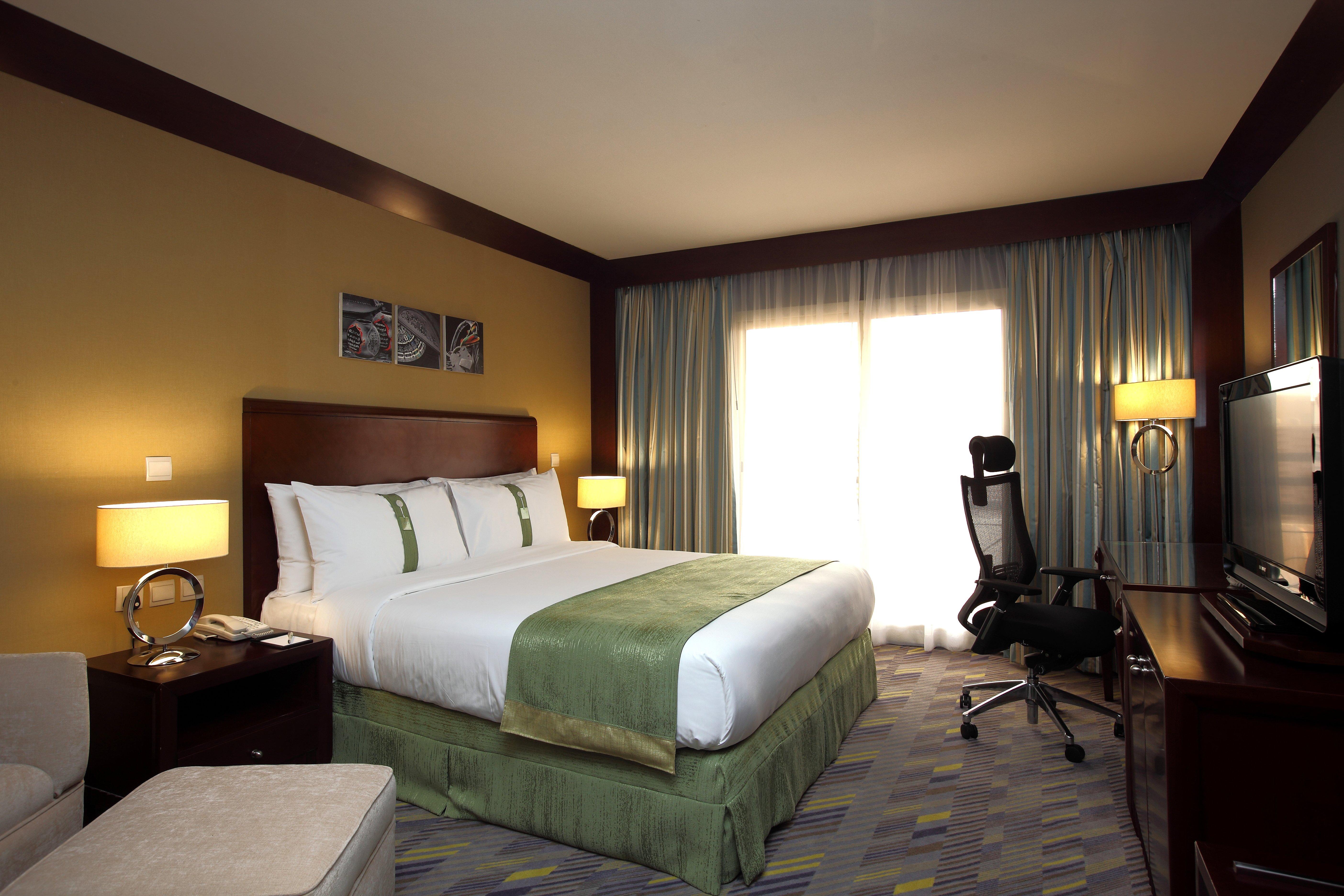 1 BEDROOM, SUITE, KING BED, SMOKING
