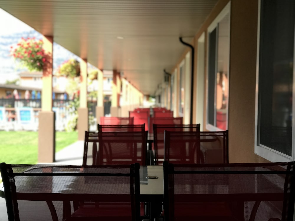 Sahara Courtyard Inn 49/70