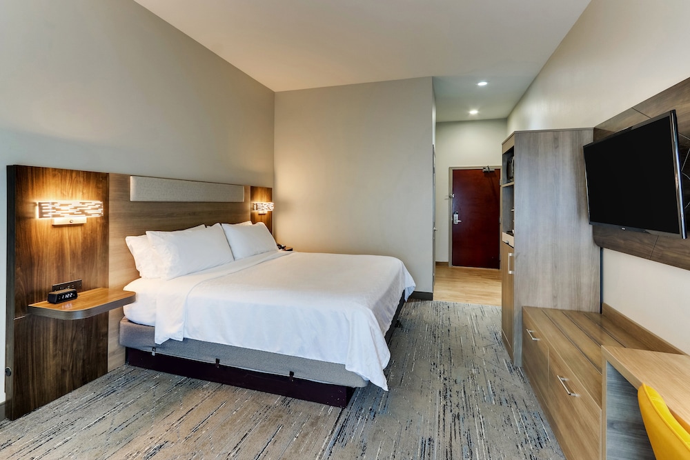 Holiday Inn Express Suites Ardmore An Ihg Hotel 20/55