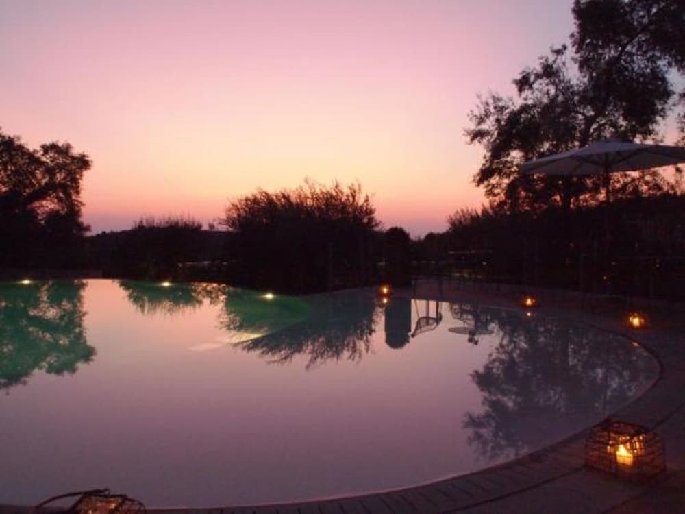 Torri E Merli Boutique Hotel 41/59
