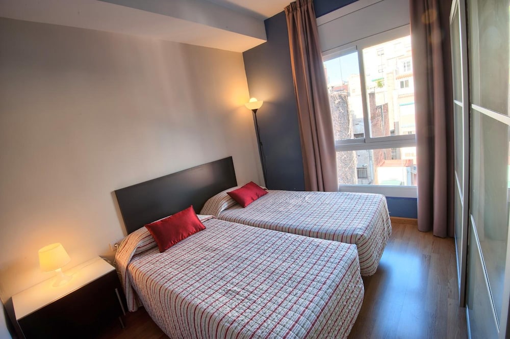 APARTMENTS SATA SAGRADA FAMILIA AREA 10/51